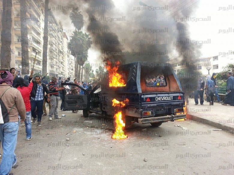 MB supporters burn Roxy traffic station and police car