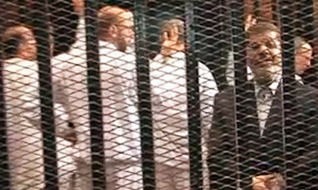 Cairo criminal court suspends Morsi's 'espionage trial'