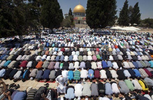 Israel closes Al-Aqsa Mosque for first time since 2002