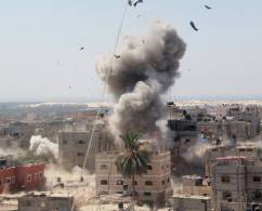Israeli air strikes hit Gaza in response to rocket attack
