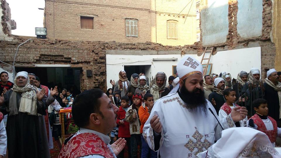 Copts of Naga Shenouda in Sohag celebrated  Easter in the open