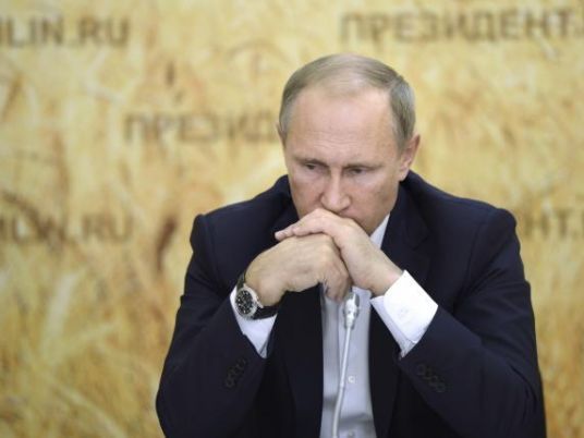 Russia seizes initiative in Syria crisis; France bombs Islamic State