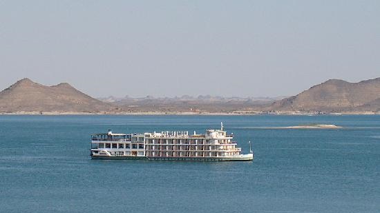 Sudanese floods have not affected Lake Nasser crossing: Egyptian official