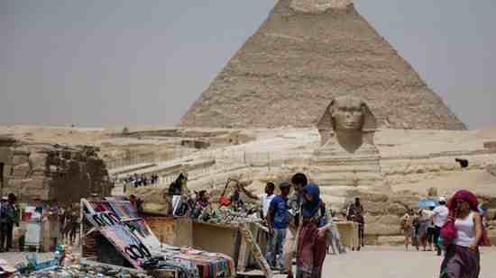 Egypt's tourist numbers drop 41.9 pct in July year-on-year

