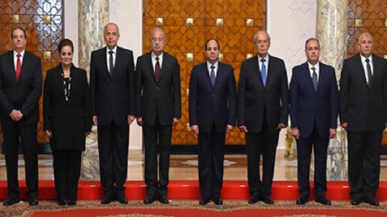 Egypt's new ministers, governors sworn in before President Sisi