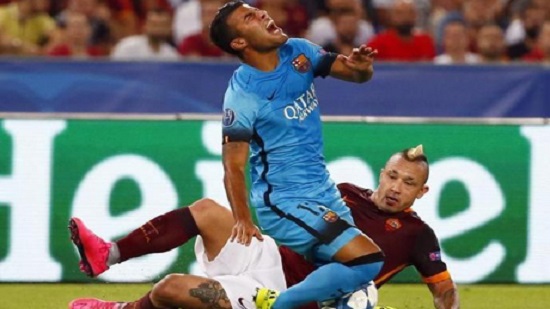 Barcelona star Rafinha set to miss crucial month