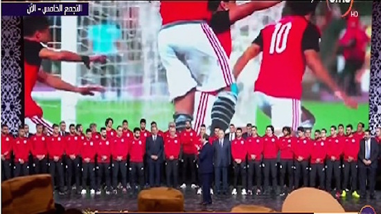 President Sisi receives Egypts football team as it celebrates qualifying for World Cup 2018