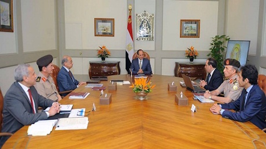Egypts Sisi, ministers discuss development projects in oil and gas sector