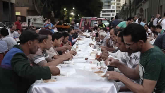 Copts and Muslims of Menin village of Beni Suef hold joint banquet in Ramadan