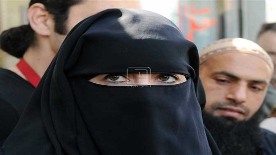 Egyptian parliament member calls for banning full-face veil in government places