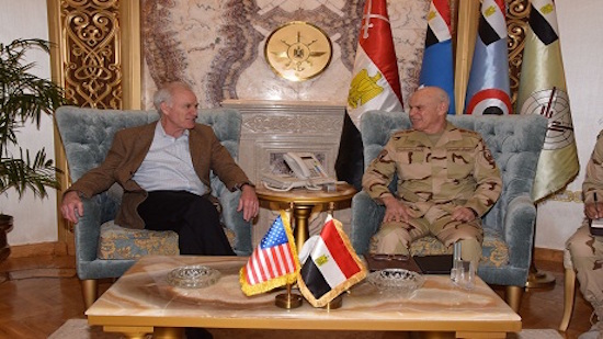 Egypts army chief-of-staff discusses cooperation with US Secretary of the Navy in Cairo