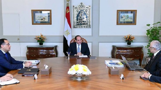 Sisi discusses developing education in Egypt with minister