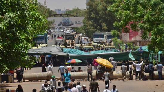 Sudan protest leaders report attempt to disperse sit-in