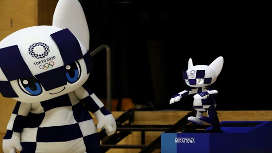 Kawaii Olympic robot mascots thrill Tokyo students

