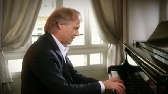 Art Alert: Piano Prince of Romance Richard Clayderman to give concert in Cairo
