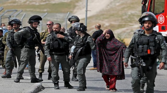 Israel: Palestinian shot and killed after stabbing policeman
