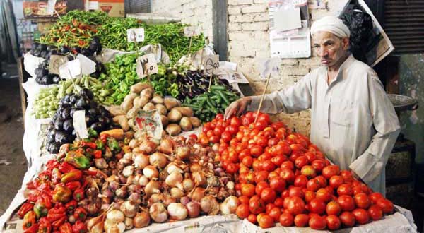 Rise in vegetable prices means no cooked meals for Egyptian families