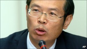 Taiwan general Lo Hsieh-che held on China spy charges
