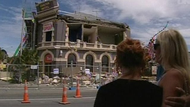 New Zealand falls silent in Christchurch quake memorial
