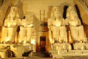 2 stolen Luxor statuettes retrieved 
