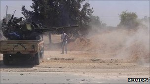Libya 'repulses rebels' in Zawiya
