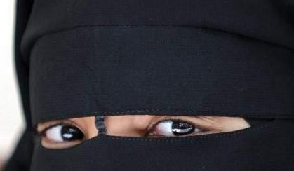 Islamist MPs criticize niqab-ban for nurses