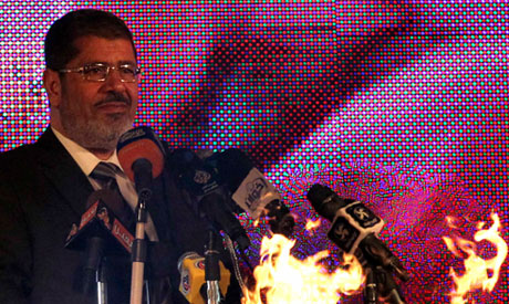 Brotherhood urges public to choose 'revolutionary candidate' Mursi