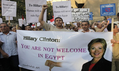 Liberal and Christian figures, groups protest Clinton's Egypt visit
