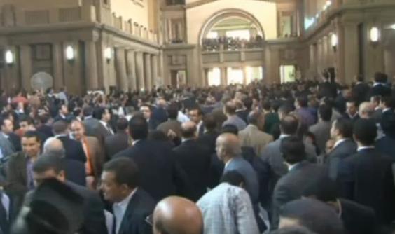 Egypt judges call for national strike over Mursi decree