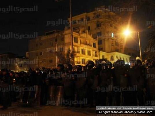 Morsy supporters head to protect Brotherhood headquarters