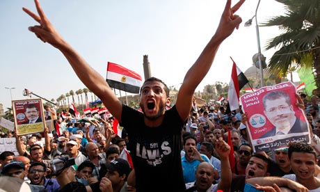 Mohamed Morsi loyalists ready to fight to preserve Islamist rule