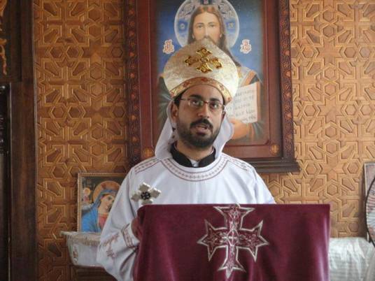 Coptic priest killed, activists blame MB for sectarianism 