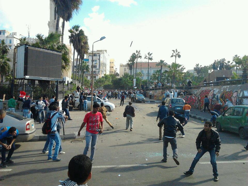 Breaking: Clashes between Mursi supporters, opponents in Alexandria