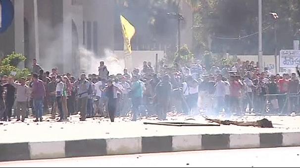 Egypt: clashes as Mursi supporters barred from Cairo protest site