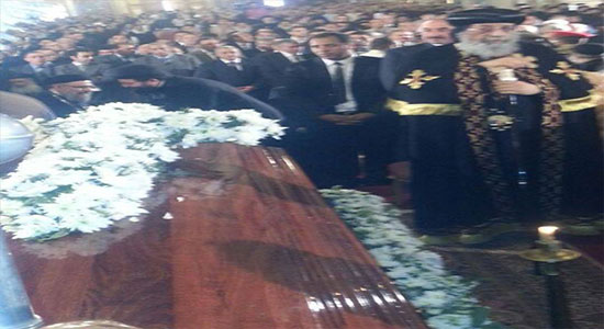 Pope Tawadros attends his mother's memorial service 