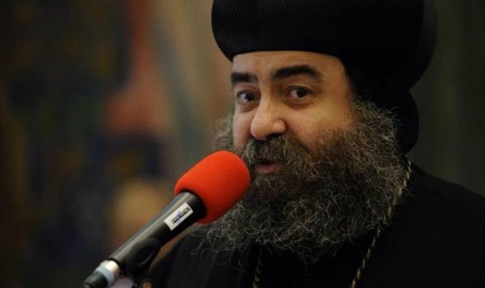 Bishop Yuannis offers his condolences to family of Coptic victim in Badary 