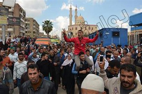 Hundreds in Kafr El-Sheikh protest attack on military academy students