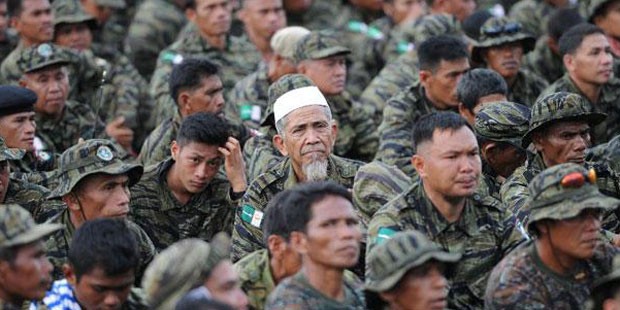 Muslim rebels in Philippines to start turning over weapons