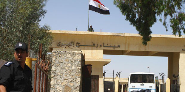 Rafah border crossing opens in both directions for 3 days