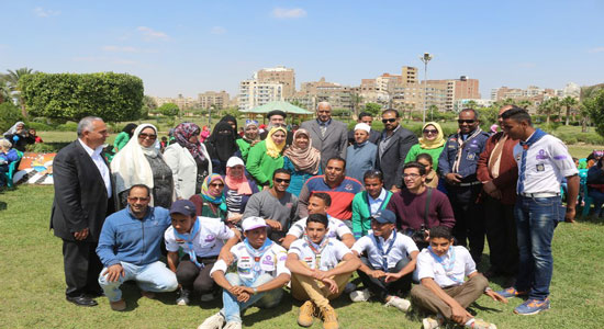 Christian and Muslim clergy in Suez celebrate Orphans day