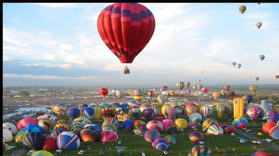 Egypt resumes hot air balloon flights over Luxor after temporary halt
