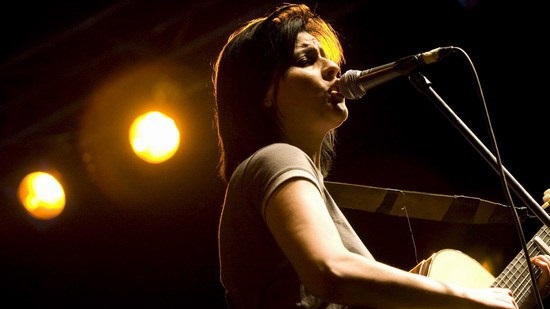 Algerian singer Souad Massi to close Bibliotheca Alexandrina Intl Summer Festival
