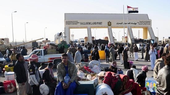 Egypt’s security forces arrest on 45 unregistered migrants at Sallum broder