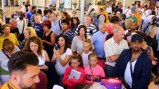 Sharm El Sheikh airport receives 1,699 tourists on Monday