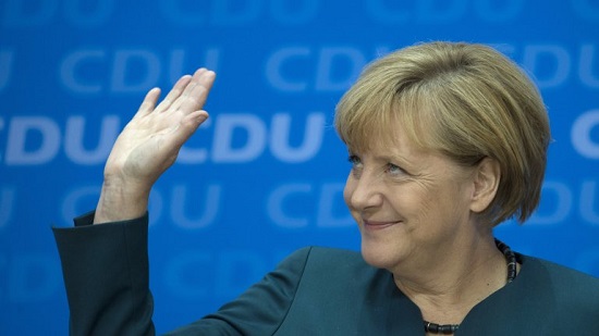 Angela Merkel: crazy woman receives assistance from competitors