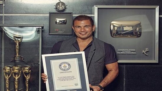 Court adjourns lawsuit by Amr Diab against Israeli website