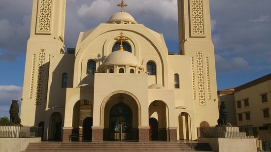 Egypt s interior minister suggests Christians avoid churches for safety