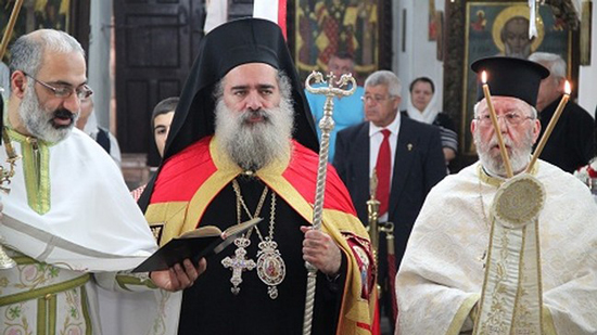 Roman Orthodox Bishop congratulates Muslims on the feast in Al-Aqsa Mosque