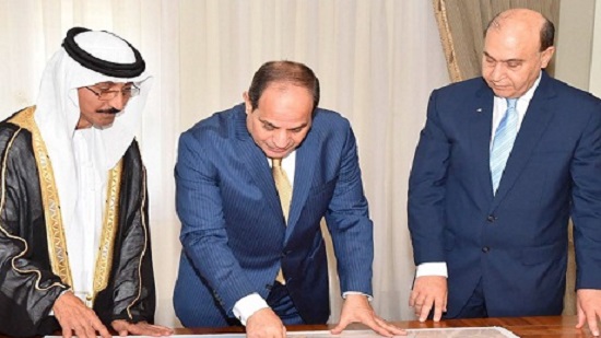 Egypts President Sisi seals joint development company between Suez Canal Authority and Dubai Ports