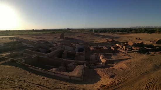 Five Roman cemeteries discovered in Dakhla Oasis